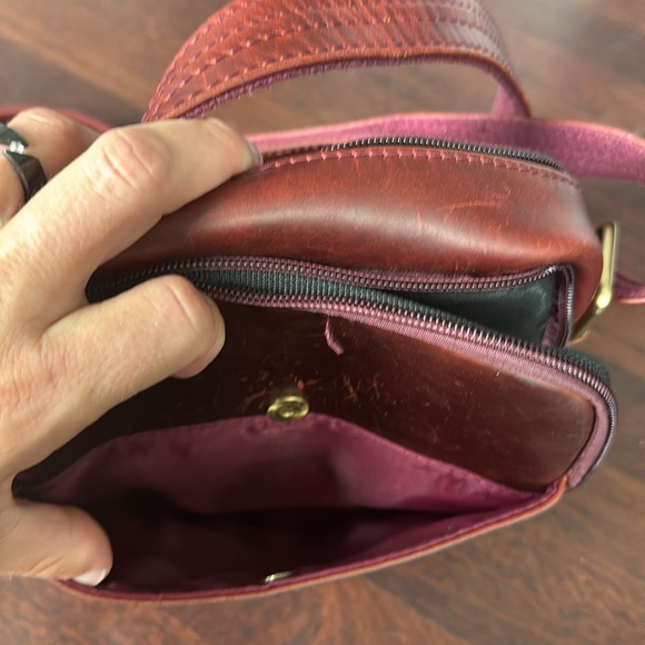 Conceal Carry Crossbody - Picture 4 of 15